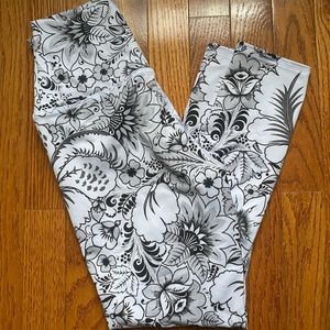 White & Black Workout Leggings